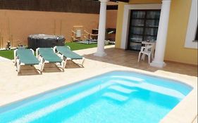 Villas Brujula Company